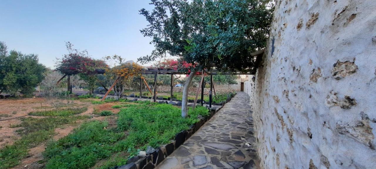 La Gayria Country house