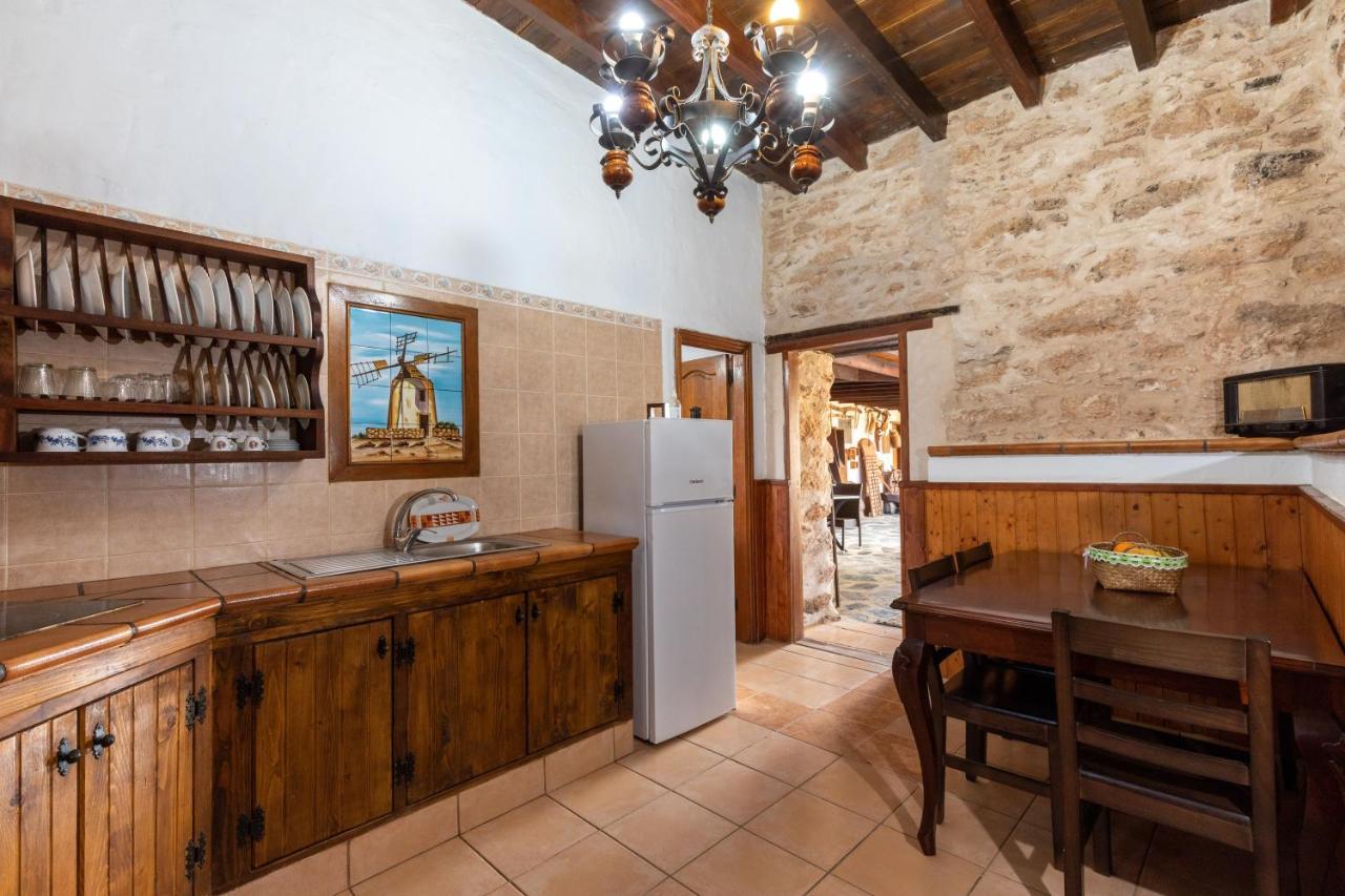 La Gayria Country house