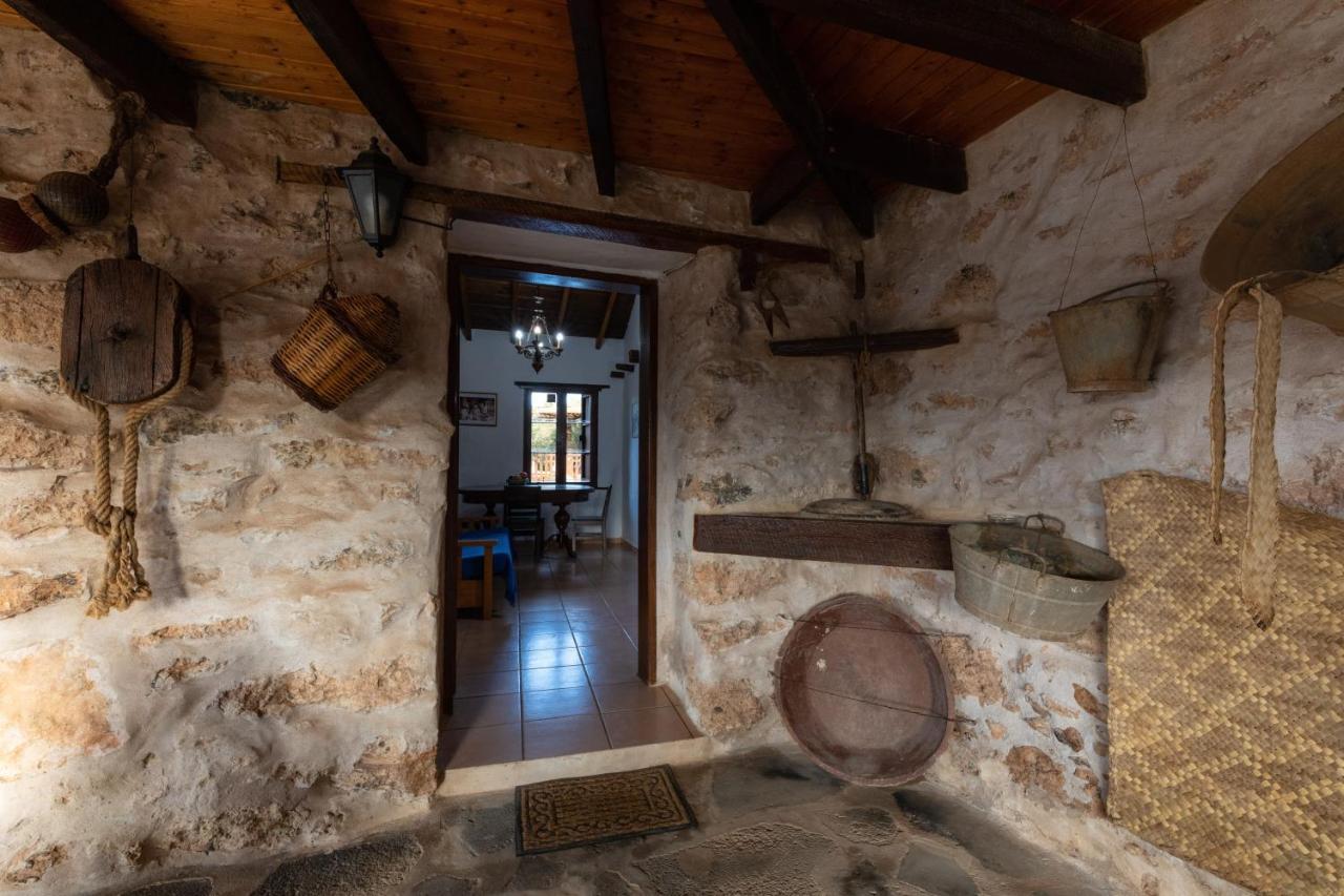 La Gayria Country house *
